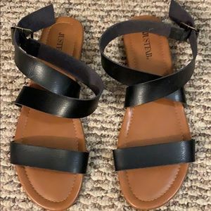 Black ankle sandal with buckle